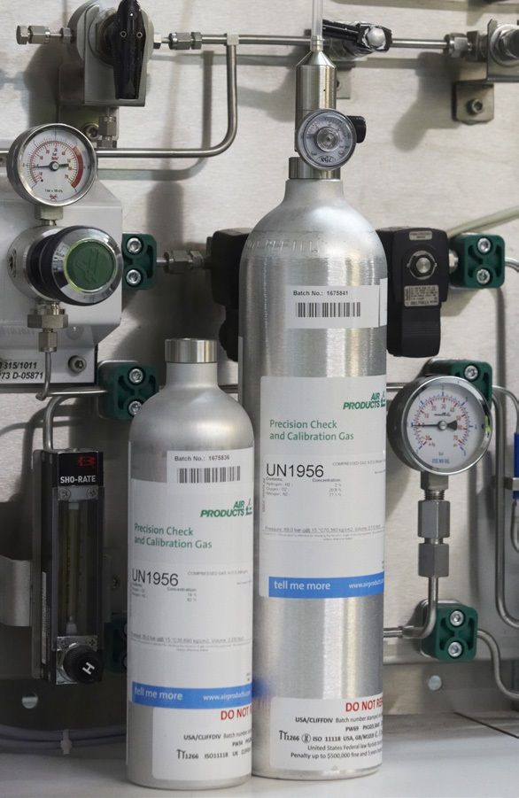 Air Products Prüf- und Kalibriergasflaschen - 4-Gas-Gemische - Aerosol (12 L), 34 L, 58 L oder 110 L Druckdosen mit langer Haltbarkeit (Bild 6)
